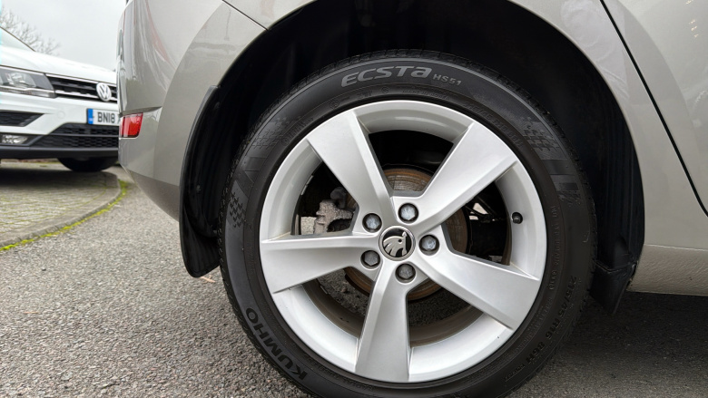 Skoda Fabia 1.0 TSI 110 SE L 5dr DSG Petrol Hatchback